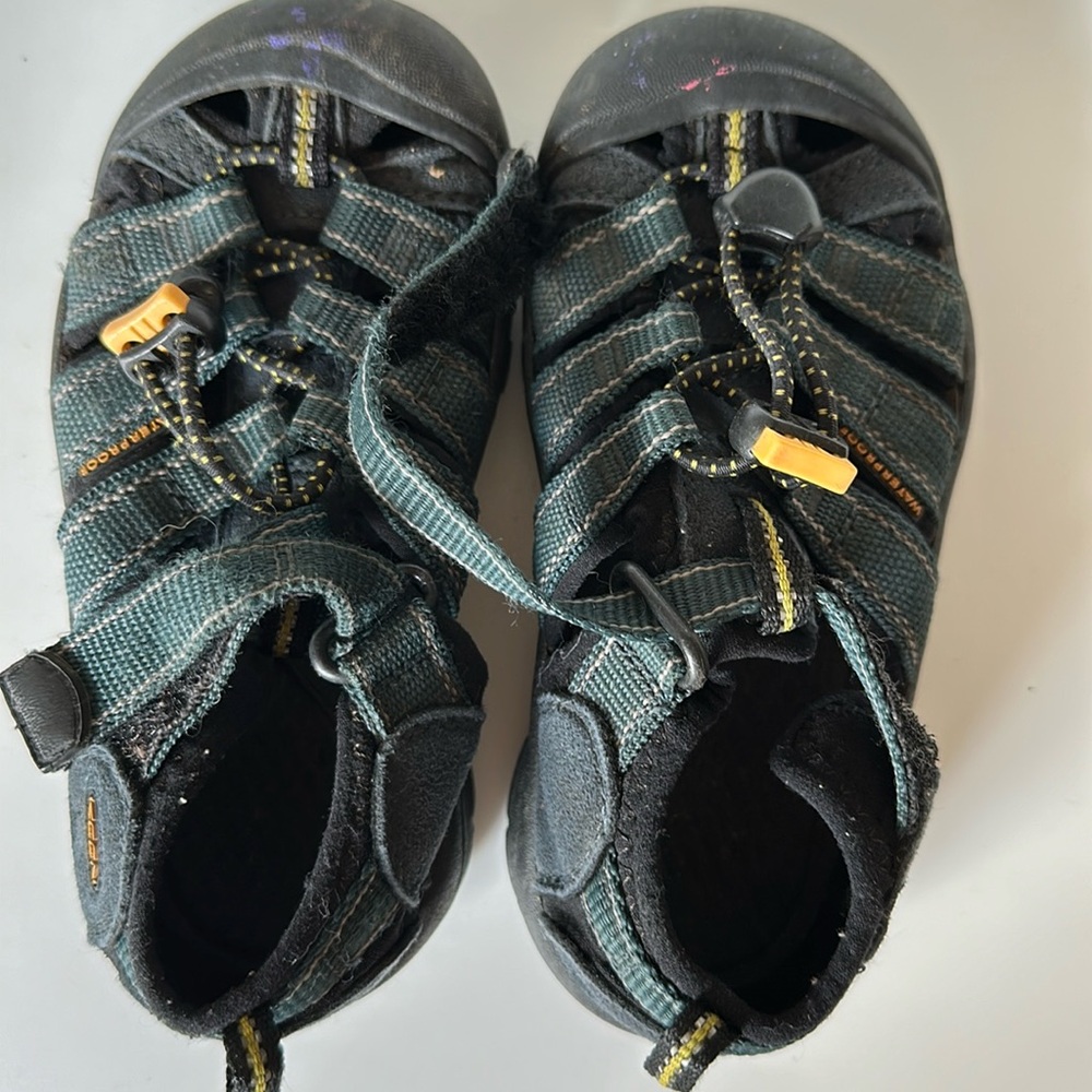 Children’s Keen sandals